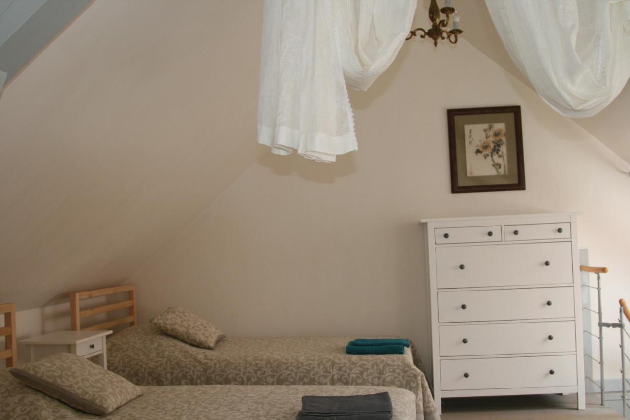 Domaine Des Douves Bed and Breakfast Ancy-le-Franc Exteriör bild