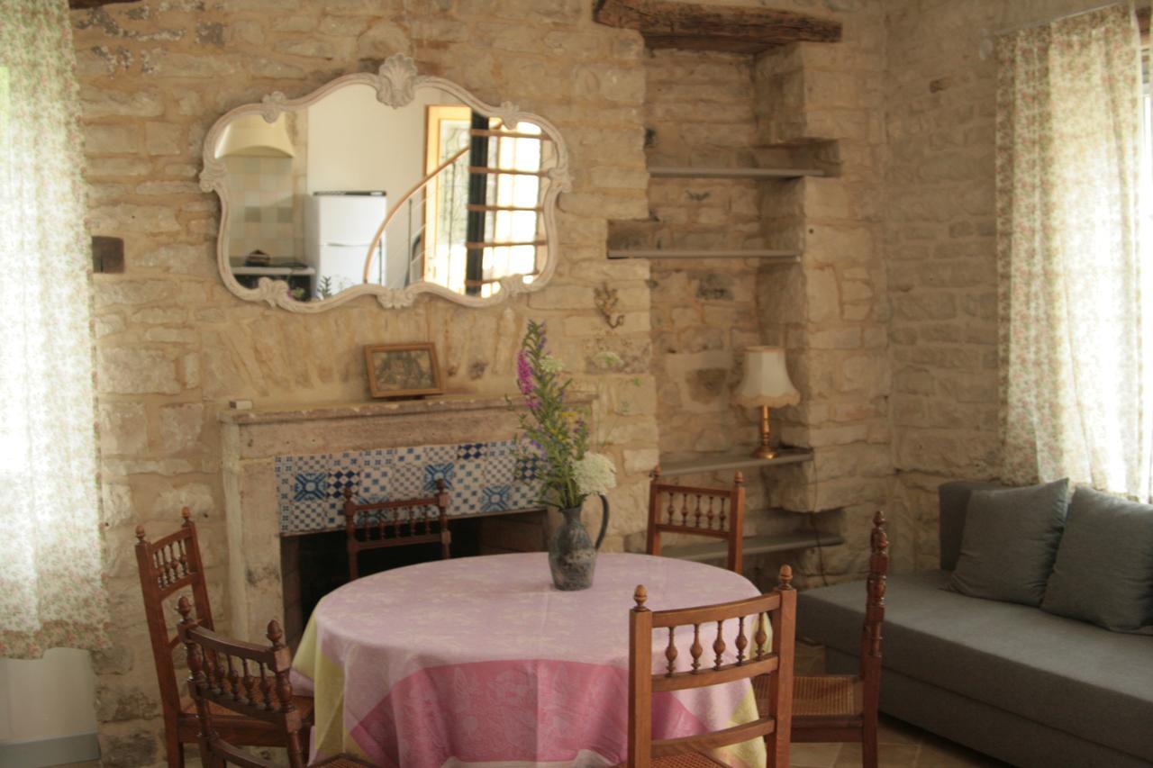 Domaine Des Douves Bed and Breakfast Ancy-le-Franc Exteriör bild