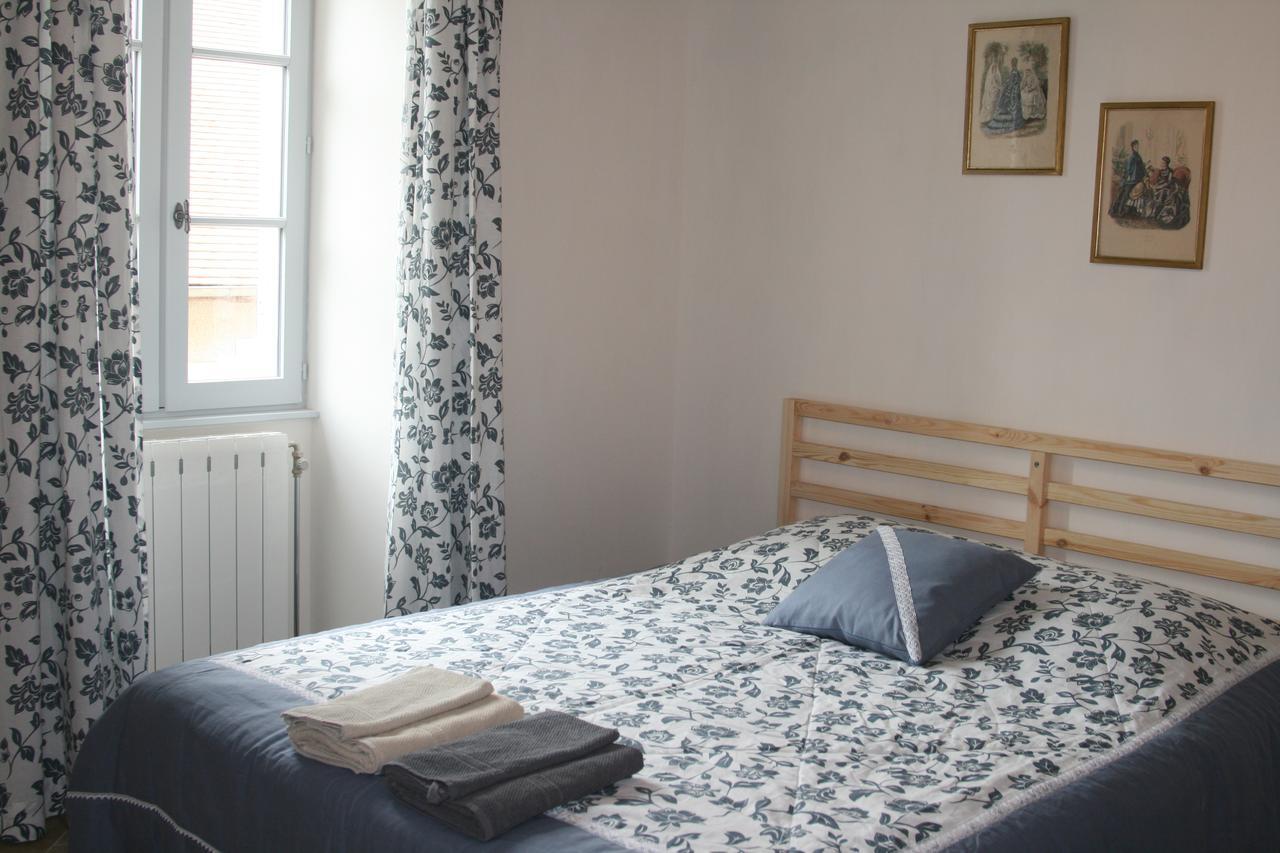 Domaine Des Douves Bed and Breakfast Ancy-le-Franc Exteriör bild